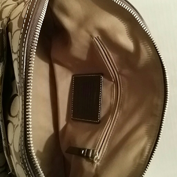 Coach Hampton Tan Signature Zip Satchel - LN - Picture 5 of 8